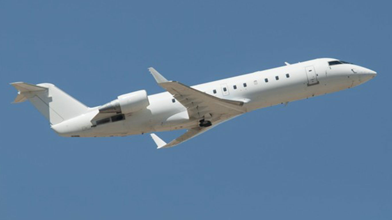 CRJ-200 : Performance, confort et fiabilité au cœur de notre réseau